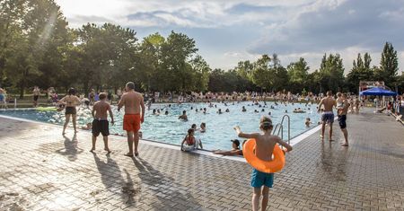 Pływalnia letnia w Parku Kasprowicza czynna krócej