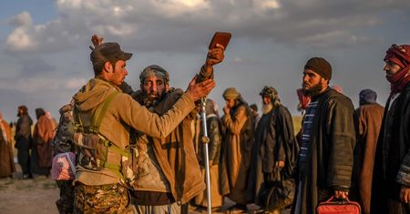 Trwa wyścig po złoto ISIS. W tunelach na zwycięzców czeka wielki skarb