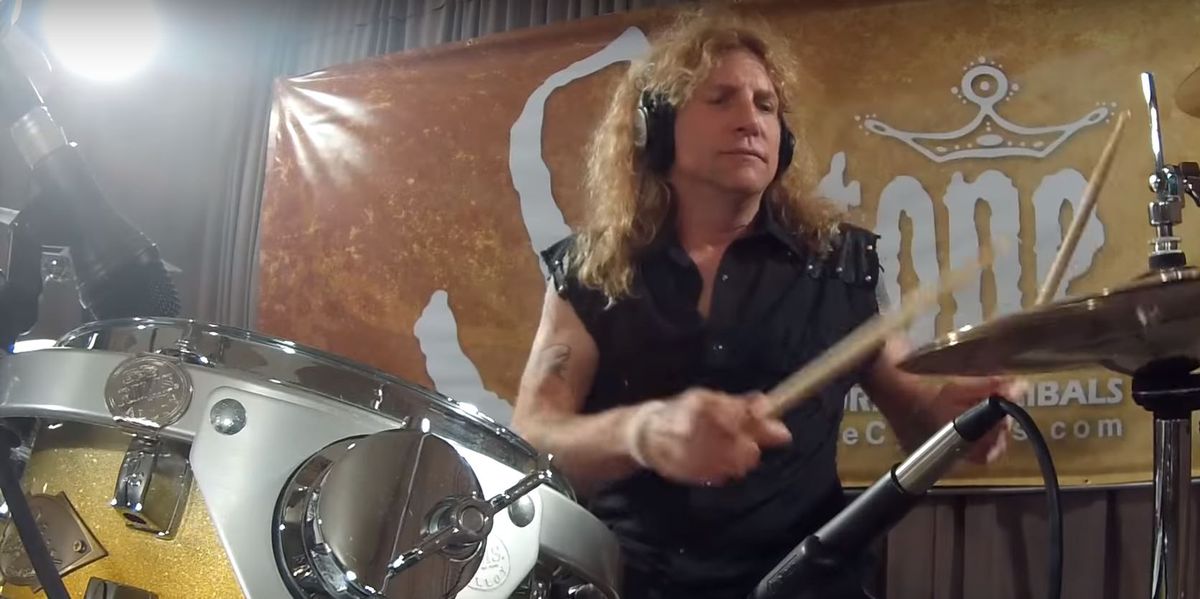 Steven Adler z Guns N' Roses w szpitalu, dźgnął się nożem. Okoliczności niejasne