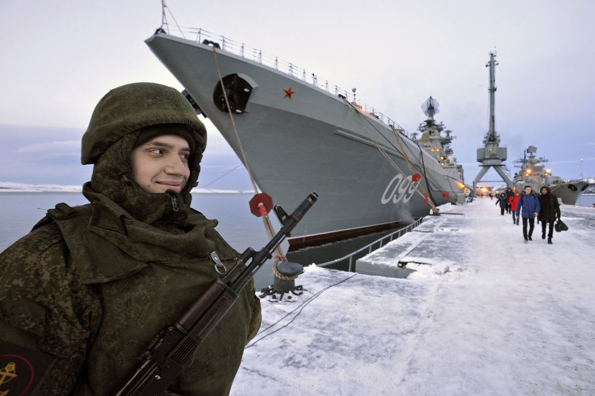 Rosja złomuje wielkie okręty wojenne. Nie stanie się przez to mniej niebezpieczna