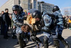 W Moskwie na niedzielnej demonstracji zatrzymano ponad tysiąc osób