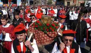 "Rządzący muszą służyć narodowi"