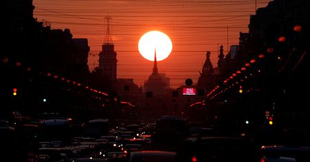 Człowiek bezsilny wobec żywiołów. Niezwykłe zdjęcia pokazują piękno, potęgę i grozę natury [FOTO]