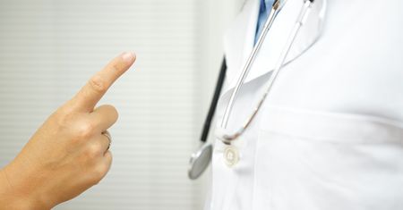 Agresja pacjentów w szpitalach. Lekarze domagają się ochrony