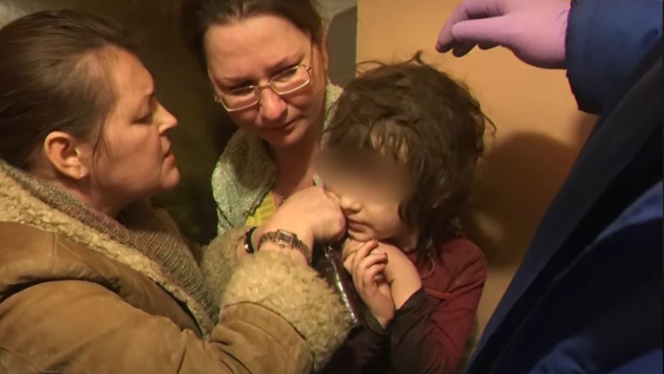 Dziewczynkę pozostawiono bez opieki 