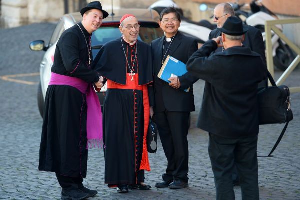 Fałszywy biskup próbował wejść na posiedzenie kardynałów w Watykanie
