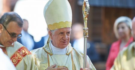 Narodowe Święto Niepodległości. Abp Andrzej Dzięga mówił o żeńskich końcówkach