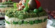 Torcik z kaszy kuskus ze szpinakiem, tuńczykiem, groszkiem i pesto