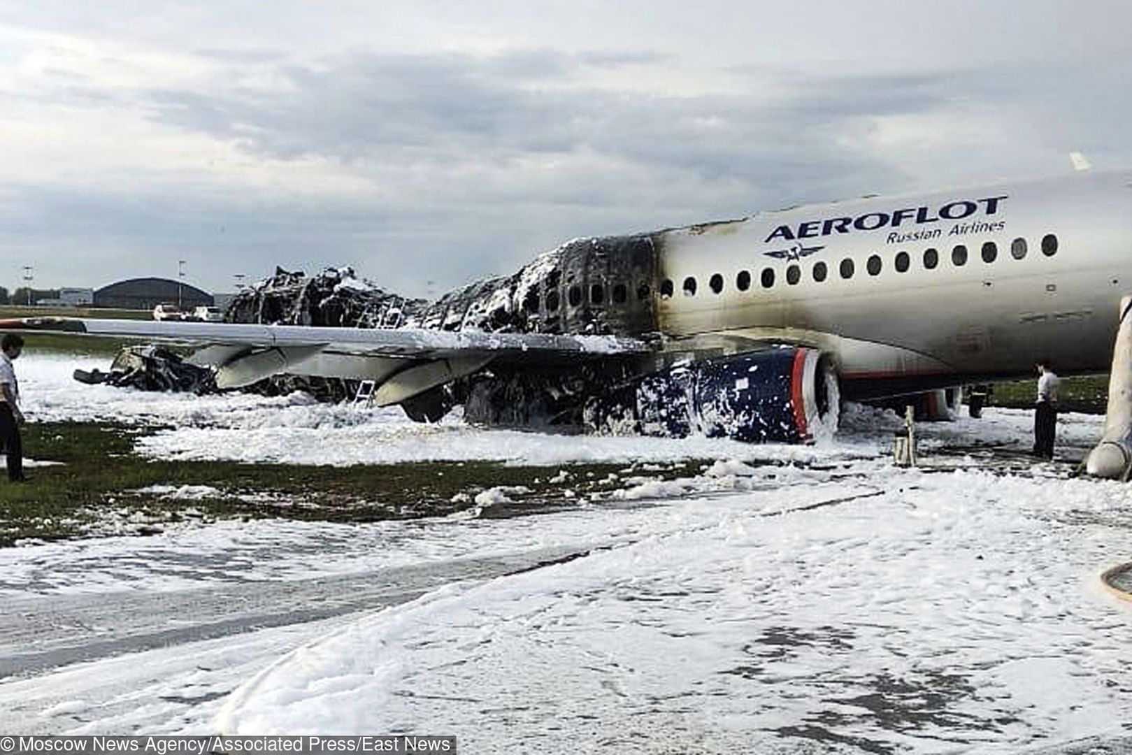 Katastrofa samolotu na lotnisku Moskwa-Szeremetiewo. Świadek: "Widziałem jak wszystko się topi"