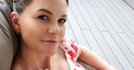 Agnieszka Radwańska pokazała swój mocno zaokrąglony brzuch. W kwiatowej sukni odlicza dni do porodu