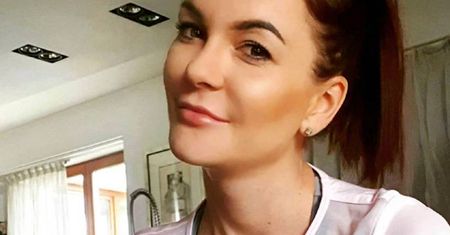 Agnieszka Radwańska gra z mężem w tenisa...w domu. W obcisłym stroju widać już spory brzuszek