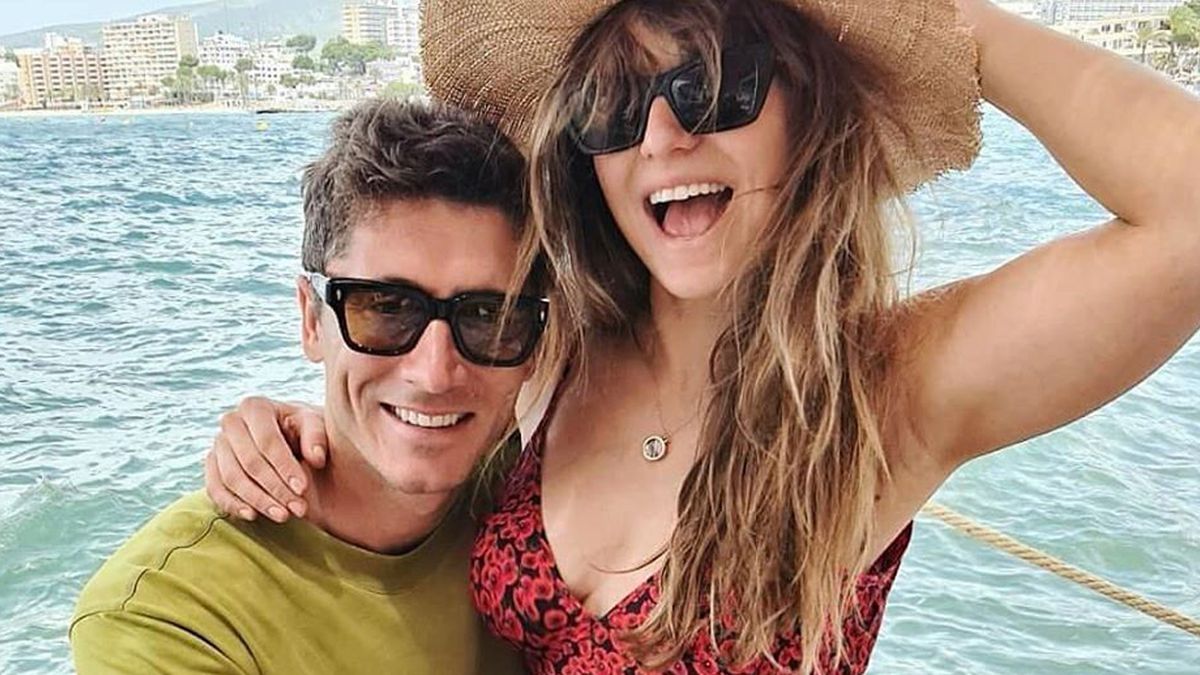 Anna Lewandowska w idealnej sukience na upały. Nie była tania, ale identyczną znaleźliśmy w H&amp;M za 39 zł