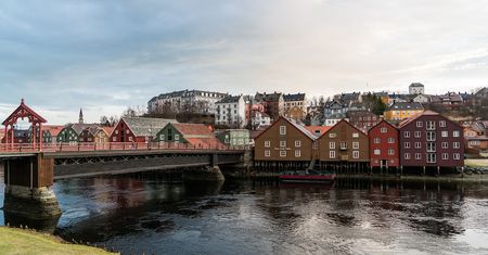 Lotnisko Trondheim-Vaernes (TRD). Jak dojechać do centrum miasta?