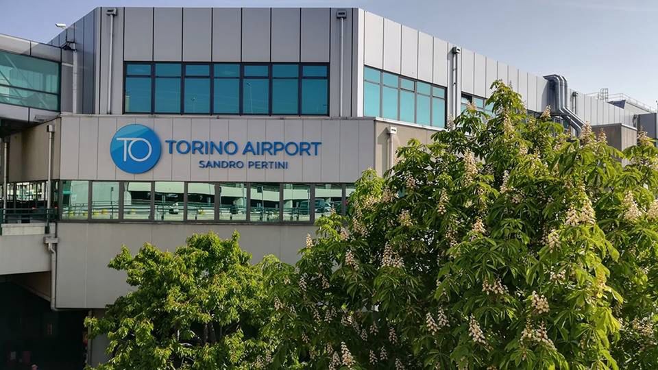 Lotnisko Turyn TRN.  Jak dostać się do miasta?