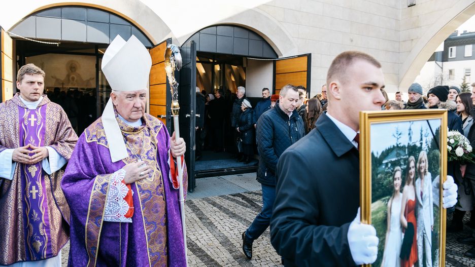 Ostatnie pożegnanie ofiar wypadku w Bukowinie Tatrzańskiej