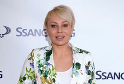 Uśmiechnięta Monika Jarosińska po raz pierwszy na salonach po zabiegu. Wygląda kwitnąco