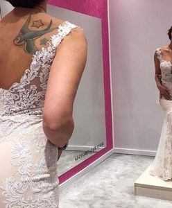 Ilona Felicjańska w sukni ślubnej. Po kryzysie nie ma już śladu