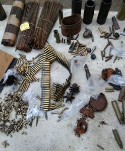 Posiadał materiały wybuchowe i pociski. 20-latkowi grozi 8 lat więzienia