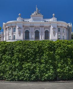 Politechnika Warszawska. Nieudany żart na Prima Aprilis w wykonaniu studentów.  "Rozumiemy, że popełniliśmy błąd"
