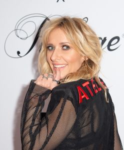 Patrycja Markowska całuje się na oczach paparazzi z partnerem