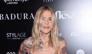 Maja Sablewska skąpana w złocie chwali się tatuażami. Wyszło sexy?