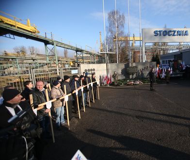 Ostatnia decyzja Macierewicza? Zmienił nazwę stoczni w Szczecinie