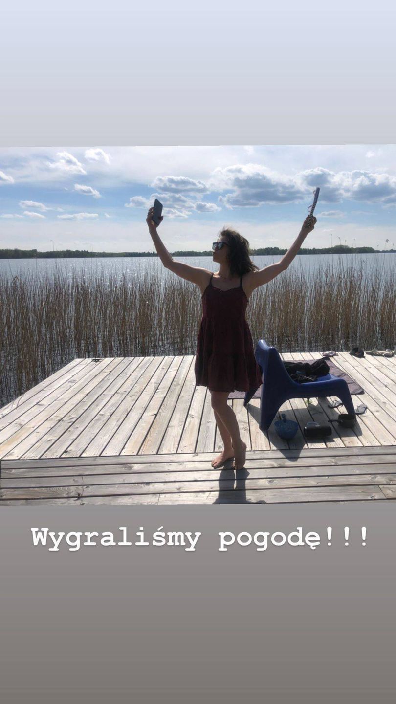 Natalia Kukulska odpoczywa nad jeziorem