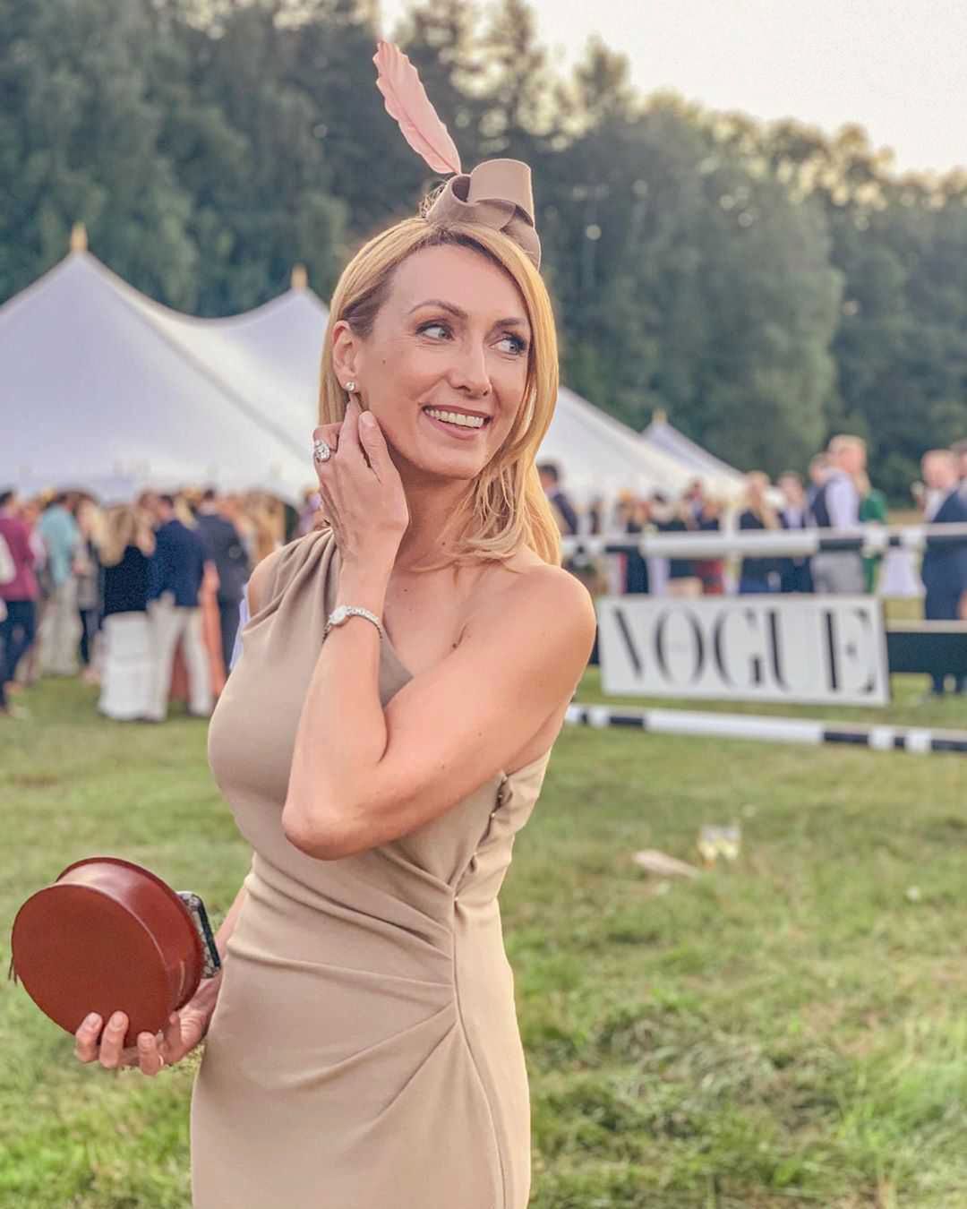 Anna Kalczyńska jak księżna Kate, podczas imprezy Vogue w Gałkowie