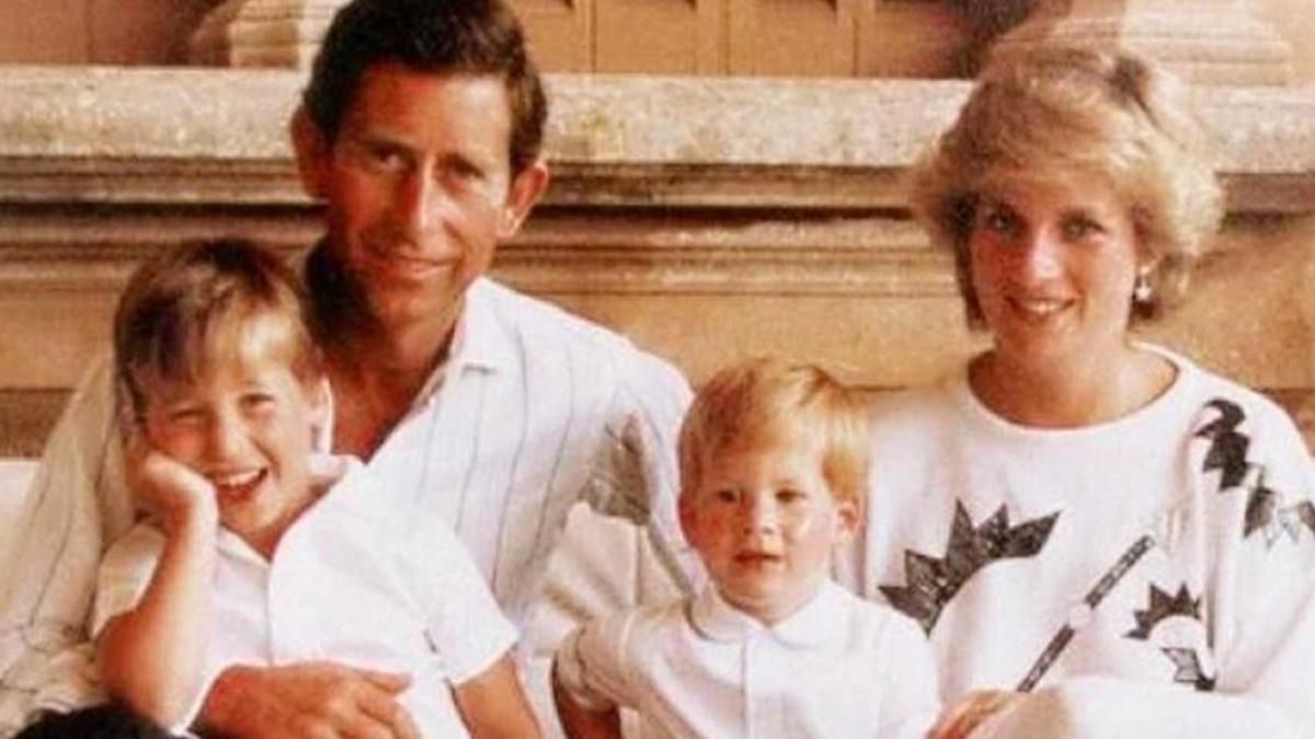 Księżna Diana i książę Karol z synami