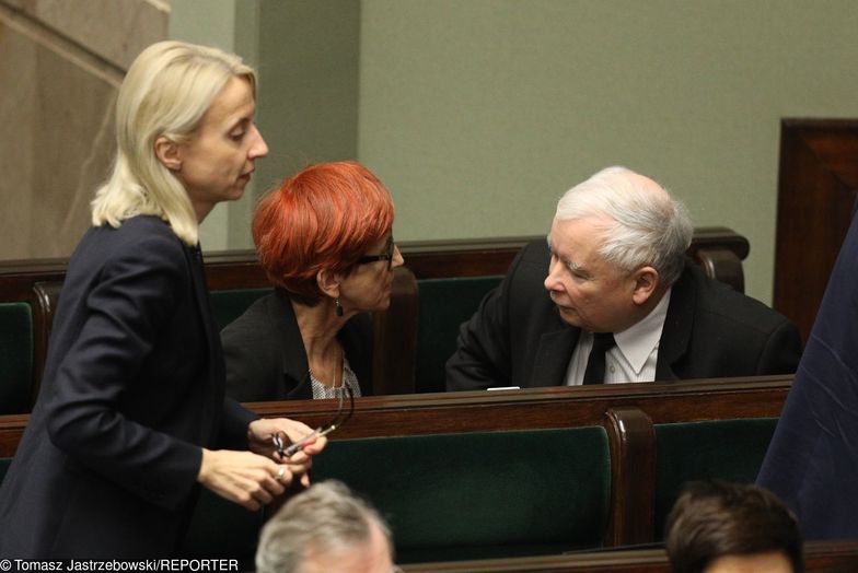 Teresa Czerwińska, Elżbieta Rafalska i Jarosław Kaczyński. Obie panie mają odejść z rządu - Rafalska trafi do Parlamentu Europejskiego