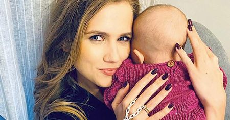 Agnieszka Kaczorowska z mężem i córką pokazali świąteczną pocztówkę. Jest piękniejsza niż u księżnej Kate
