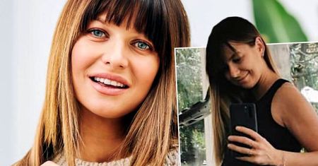 Anna Lewandowska na siłowni dumnie pręży duży brzuszek. Widać, ze to końcówka ciąży