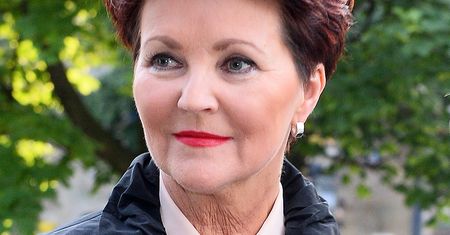 Jolanta Kwaśniewska niespodziewanie wpadła na ślub posłanki. Są zdjęcia. Postawiła na szykowną stylizację