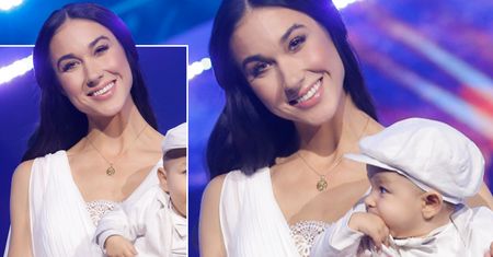 Ida Nowakowska poprowadziła koncert TVP. Na scenę wyszła z synkiem i zrobiła furorę. Max to wykapana mama