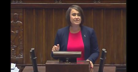 Budka, Kaczyński, Schetyna, Szydło... to betka. Debatę w Sejmie "wygrała" ta posłanka