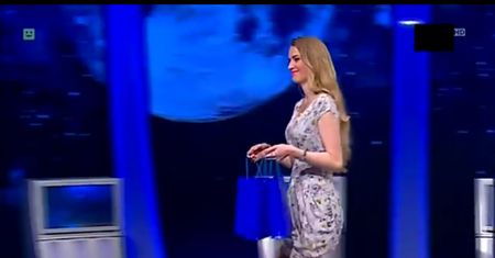 Hostessa z programu "1 z 10" zachowała się z klasą. Oto, jak zareagowała na wpadkę uczestnika