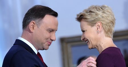 Karolina Korwin Piotrowska: Taki był ten rok, czyli upadki A.D. 2016