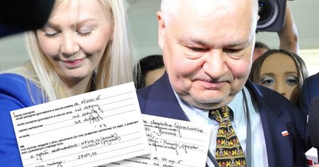 Skąd dodatkowe 100 tys. zł w finansach Martyny Wojciechowskiej? NBP nie odpowiedział na najważniejsze pytania