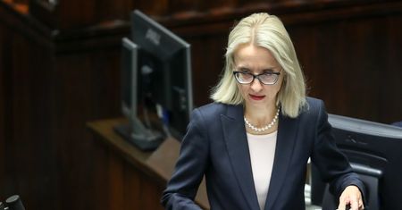 Rząd sfinansował już połowę deficytu na cały rok. Od ręki pożycza miliardy złotych