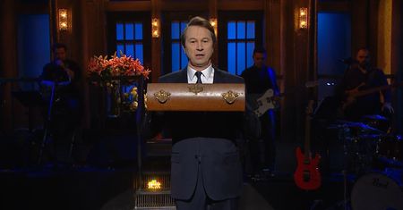 "SNL Polska": Piotr Cyrwus raczej nie wyjdzie z szuflady. Dla widzów zawsze będzie Ryśkiem z "Klanu"