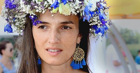 Kamila Szczawińska w wakacyjnych błękitach
