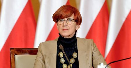 "Dobry start". Pierwsze wypłaty na wyprawki dla uczniów zostały uruchomione