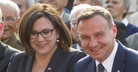 "Partyjny Zawsze Ustawiony". Wojewódzki kpi z Sadurskiej