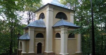 Zdewastowali zabytkowe kapliczki w Wejherowie. To 9 i 11 latek