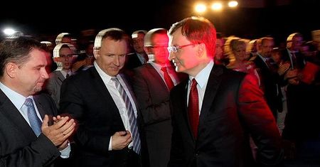 Prokuratura na tropie partii Zbigniewa Ziobry. Tymczasem główny dowód rozpłynął się w powietrzu