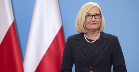 Czym żyje Polska? Nie nagrodą przyznaną sobie przez Beatę Szydło - uważa rzecznik rządu
