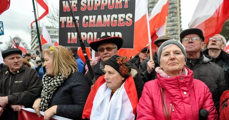 Środowiska prawicowe będą demonstrować oddzielnie? Marsz klubów "Gazety Polskiej" jest już pewny