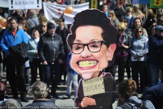 NIK krytykuje zmiany w oświacie. Chmury nad minister Anną Zalewską