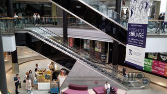 Jeśli sklep chce mieć klientów, musi wyjść im naprzeciw