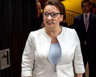 Nauczyciele "nie kupują" oferowanych przez MEN dodatków i premii